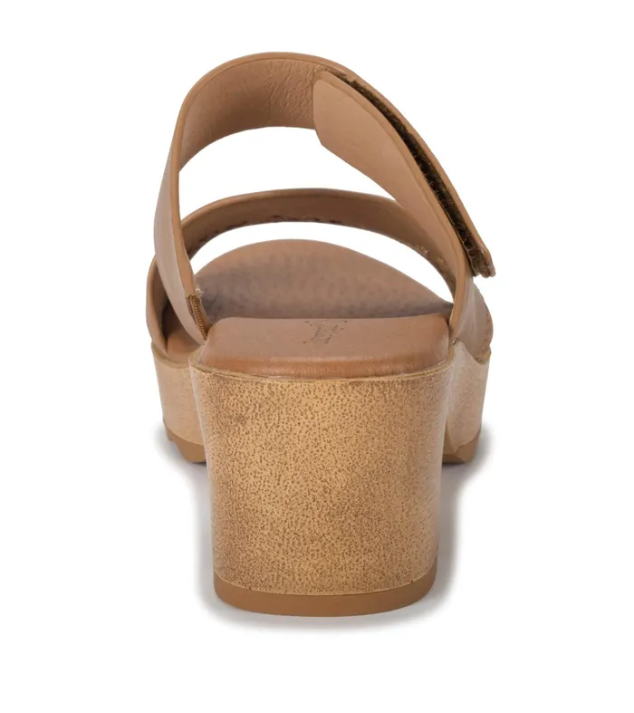 Women Baretraps Slides and Slip On Sandals Gigi Block Heel Slide Sandal Caramel