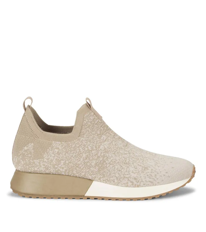 Women Baretraps Slipon Sneakers Pringer Slip On Sneaker Sand
