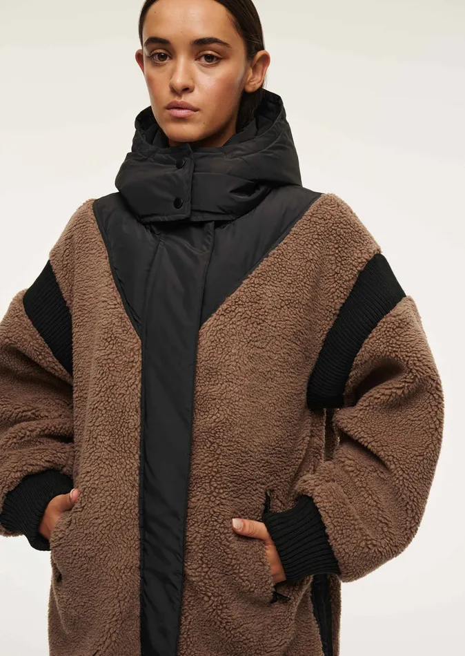 Women DISTRICT 20 JACKET IN FOSSIL Jackets PE Nation