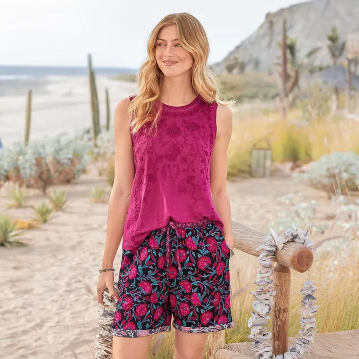 Women Leia II Shorts Black Floral Sundance Catalog Pants and Shorts
