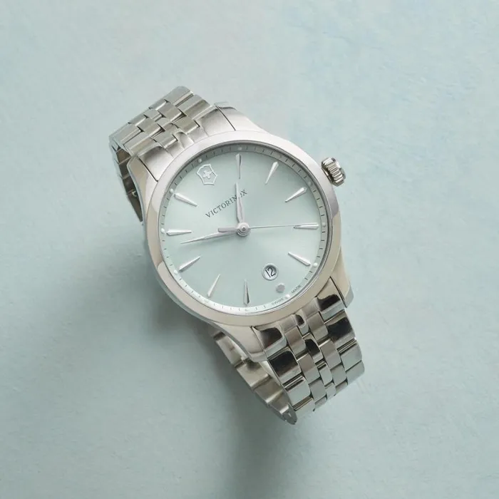Women Mint Condition Swiss Army Watch Sundance Catalog Watches