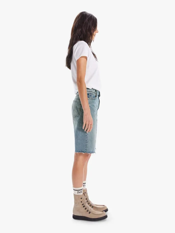 Women Relaxed Mother Denim The Undercover Knee Fray Short Lightpastel Blue