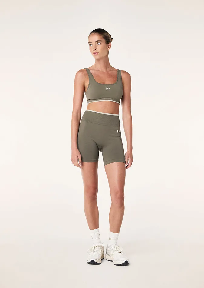 Women RESTORE SEAMLESS SCOOP BRA IN KHAKI SportsBras PE Nation