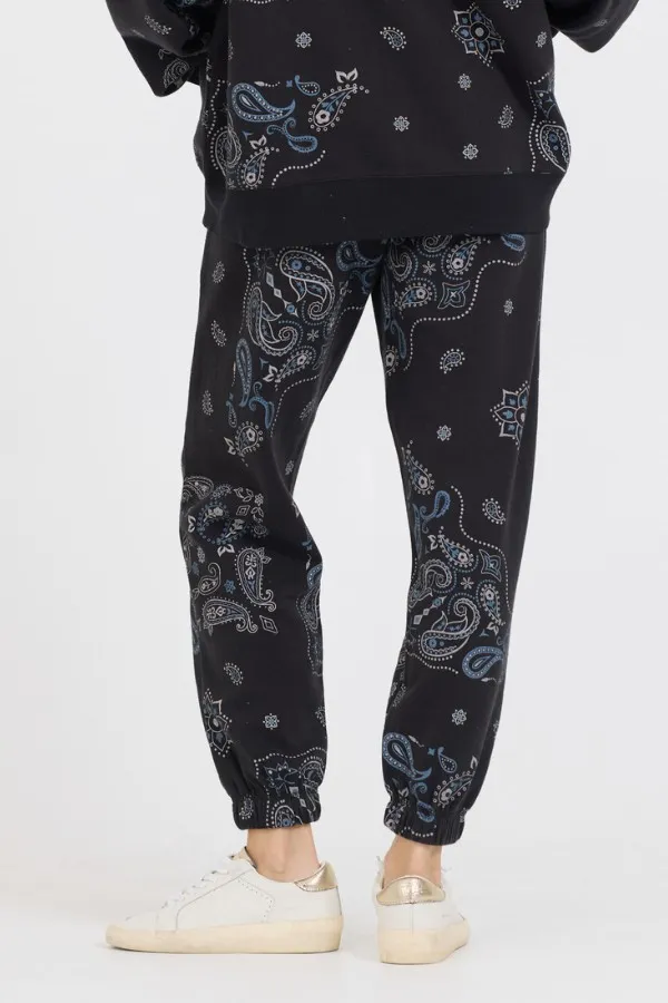 Women Vintage Havana Joggers Black Bandana Printed Fleece Jogger Black