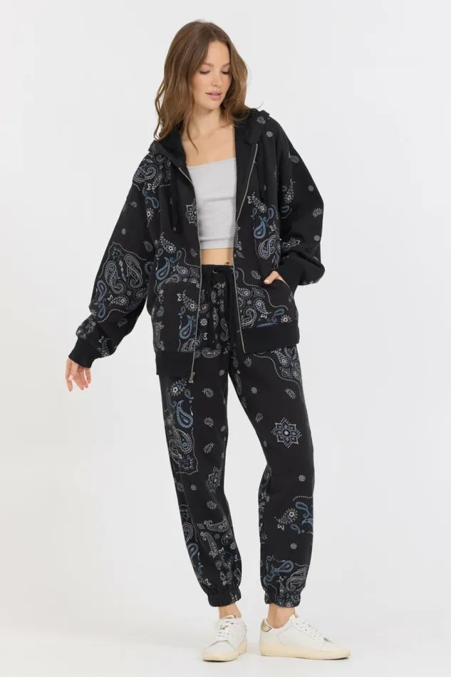 Women Vintage Havana Joggers Black Bandana Printed Fleece Jogger Black