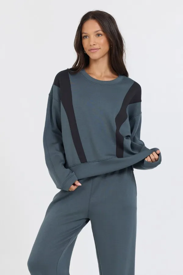 Women Vintage Havana Sweatshirts Mountain GreyBlack Colorblock Insert Cloud Fleece Crew Grey Women Vintage Havana Sweatshirts Mountain GreyBlack Colorblock Insert Cloud Fleece Crew Grey